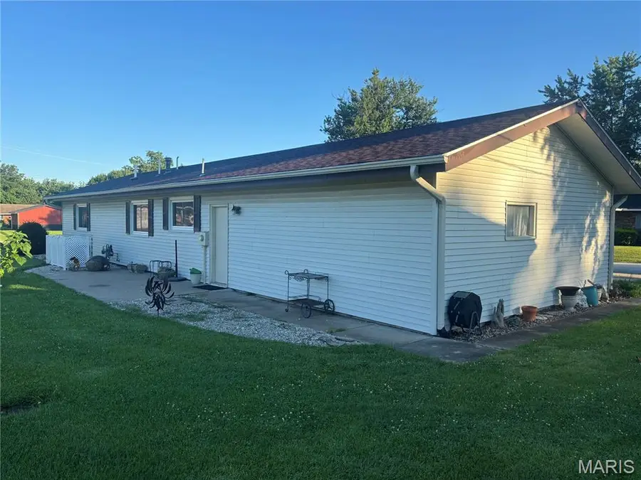107 Charles Street, Shelbina, MO 63468 - #3