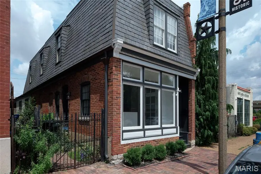 1915 S 12th Street, Saint Louis, MO 63104 - #2
