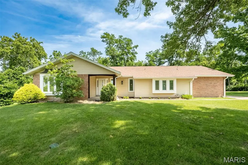 505 Hillbrook Drive, Ballwin, MO 63011 - #1