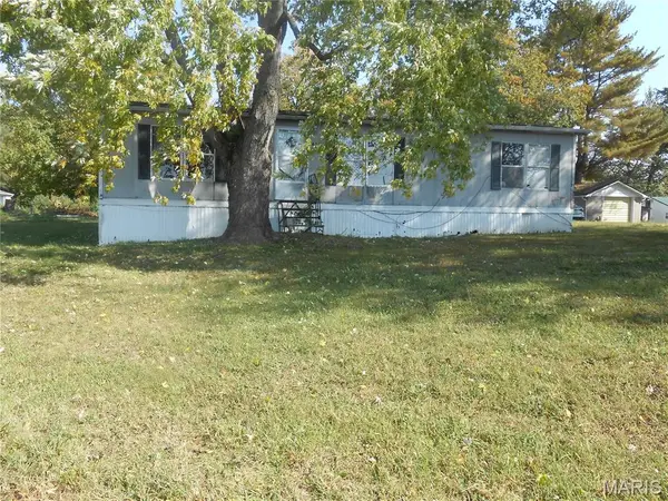 412 N Sullivan, Pinckneyville, IL 62274
