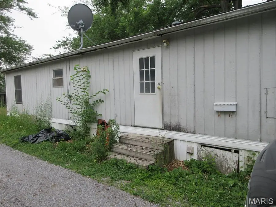 412 N Sullivan, Pinckneyville, IL 62274 - #2