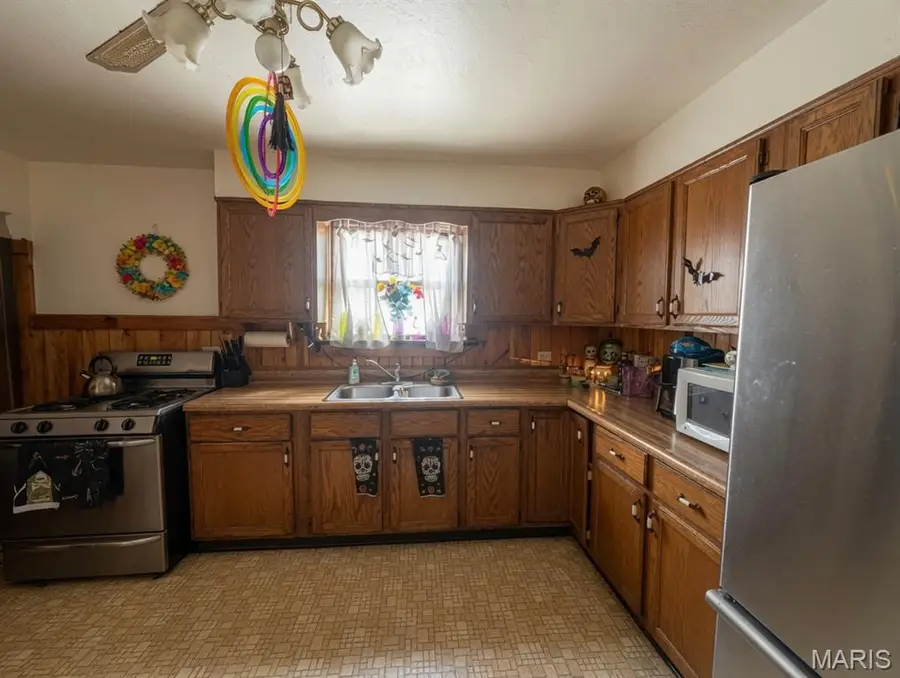 931 Neidringhaus Avenue, Granite City, IL 62040 - #3