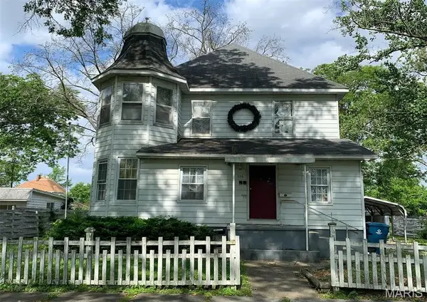 126 Clinmar Place, Centralia, IL 62801