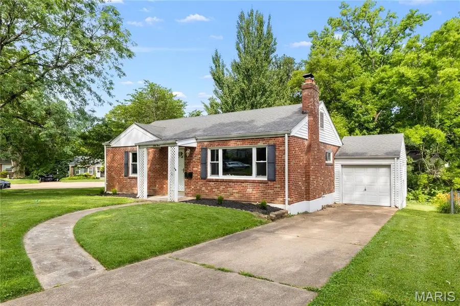 63 Turf Court, Webster Groves, MO 63119 - #2