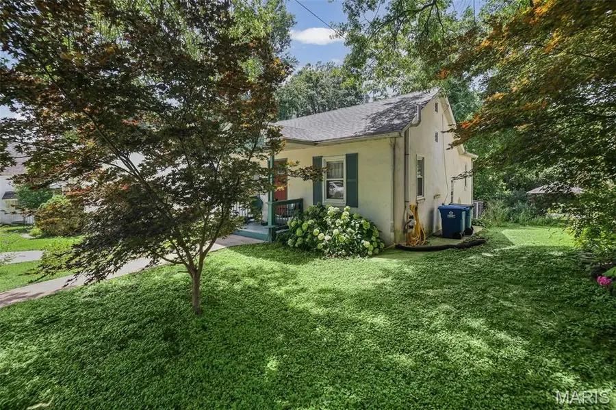 139 E Dunn Street, Edwardsville, IL 62025 - #3