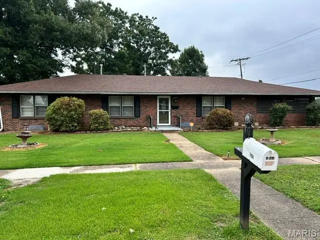 534 Carroll Street, Sikeston, MO 63801 - #1