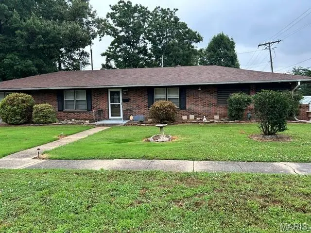 534 Carroll Street, Sikeston, MO 63801 - #2