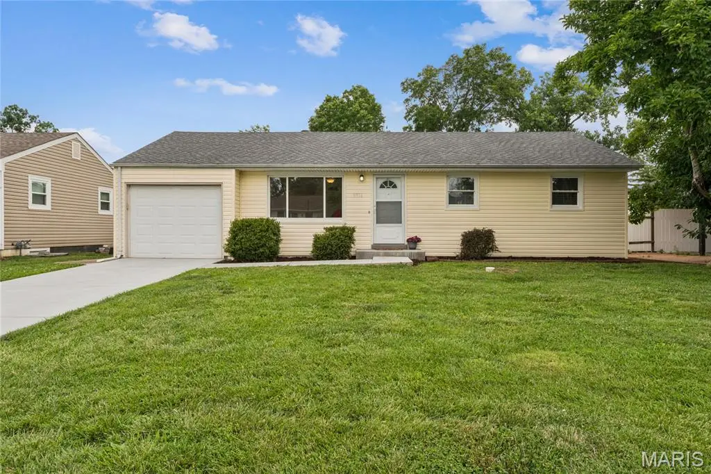 9516 Marbob Drive, Saint Louis, MO 63123 - #1
