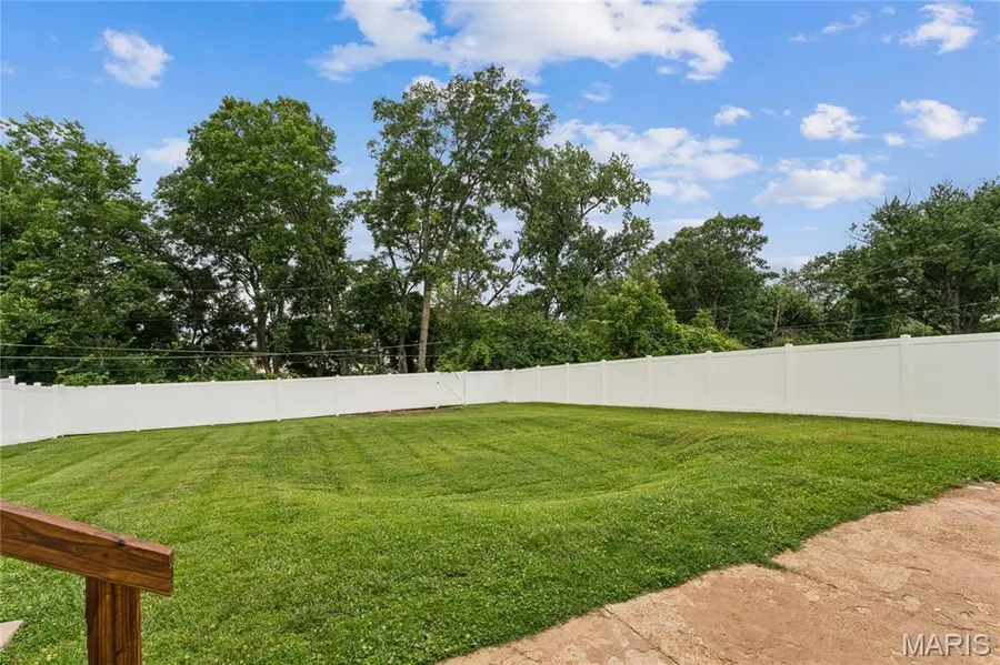 9516 Marbob Drive, Saint Louis, MO 63123 - #3