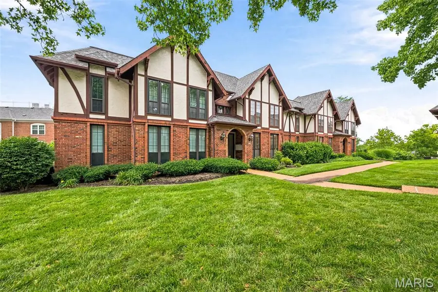 929 Claytonbrook Drive #2, Ballwin, MO 63011 - #2