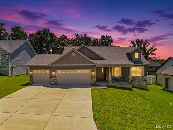 512 Hickory Knoll Drive, Troy, MO 63379