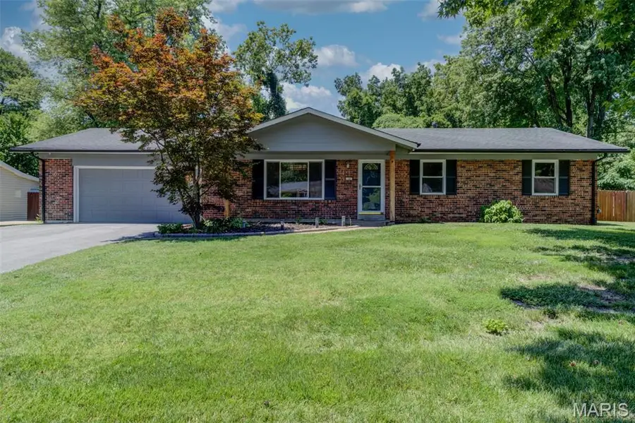 18 Twin Oaks Drive, Saint Charles, MO 63303 - #3