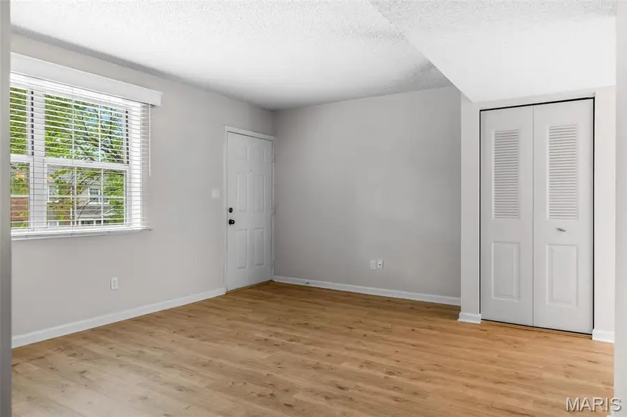 8929 Cardinal Terrace, Saint Louis, MO 63144 - #3