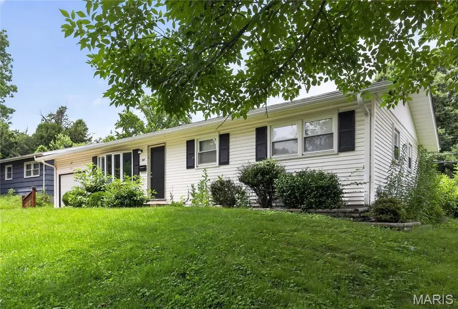 1027 Renshaw Drive, Ferguson, MO 63135 - #3