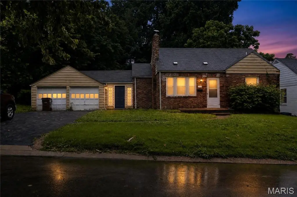 212 Thoroughman Avenue, Saint Louis, MO 63135 - #1