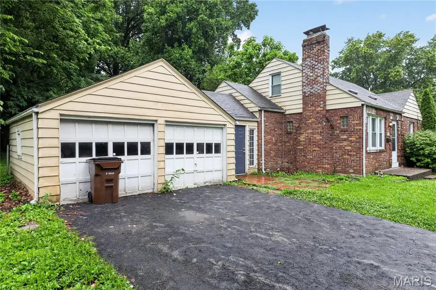 212 Thoroughman Avenue, Saint Louis, MO 63135 - #3