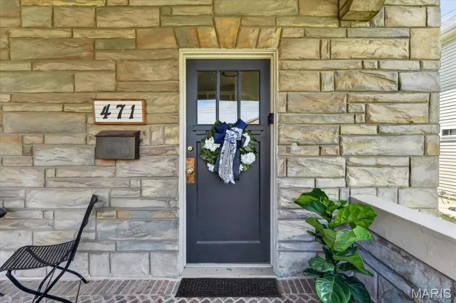 471 S Clay Avenue, Saint Louis, MO 63122 - #2