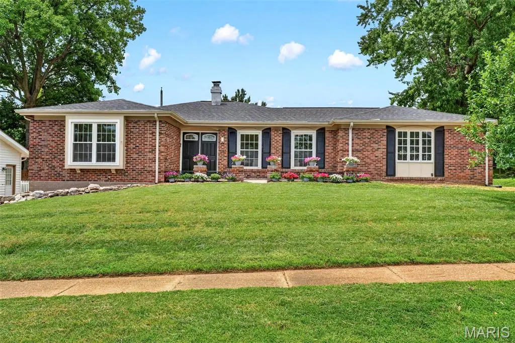 2075 Barcelona Drive, Florissant, MO 63033 - #1
