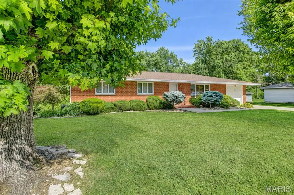 4 Chapel Court, Collinsville, IL 62234 - #1