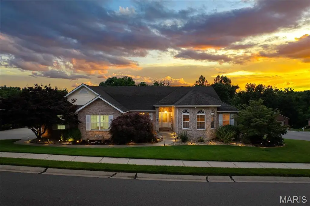 123 Kingsbrooke Boulevard, Glen Carbon, IL 62034 - #1