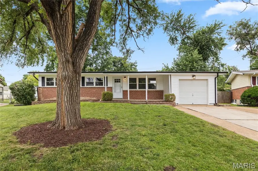 2395 Hummingbird Drive, Florissant, MO 63033 - #2