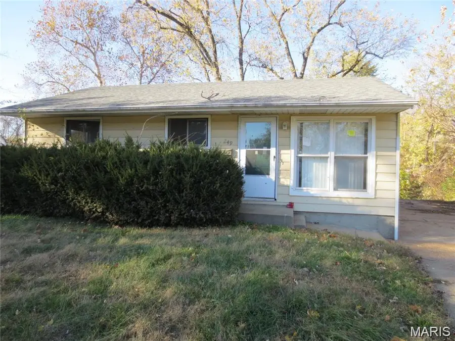 249 Grampian Road, Saint Louis, MO 63137 - #3