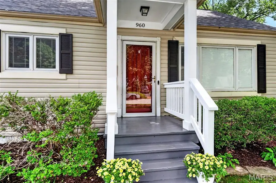 960 Briarton Drive, Saint Louis, MO 63126 - #2