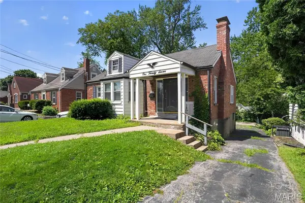 127 S Hartnett Avenue, Ferguson, MO 63135