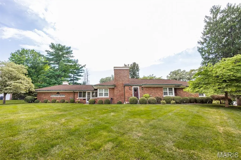 343 Park Drive, Belleville, IL 62226 - #1
