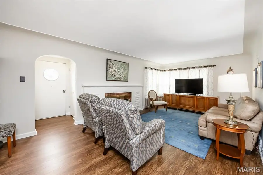 343 Park Drive, Belleville, IL 62226 - #2