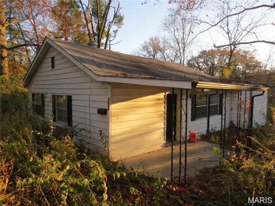 9809 Jeffrey Drive, Saint Louis, MO 63137 - #2