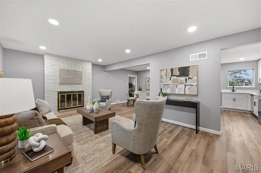 8605 Mayflower Court, University City, MO 63132 - #2
