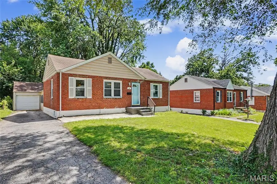 15 Saint James Court, Florissant, MO 63031 - #3
