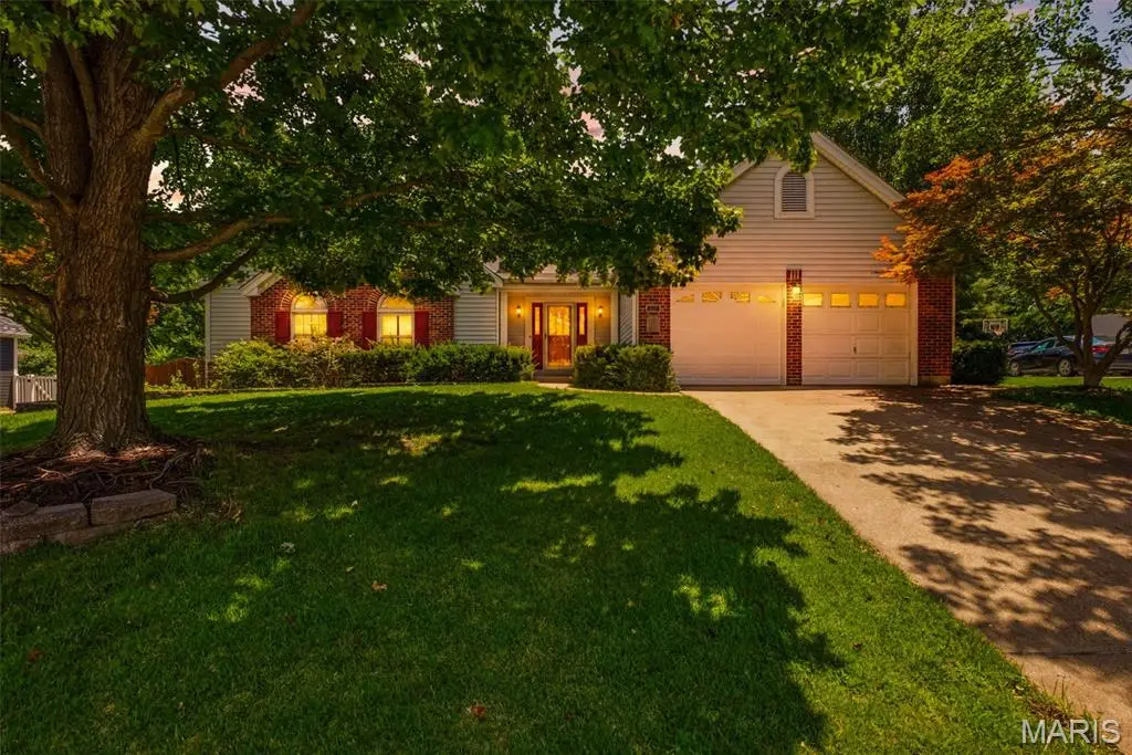 7811 Grantwood Oaks Court, Saint Louis, MO 63123 - #1
