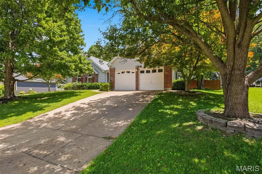 7811 Grantwood Oaks Court, Saint Louis, MO 63123 - #2