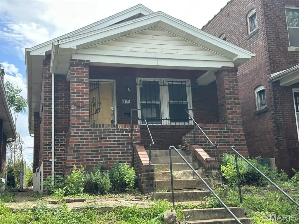 4552 Arlington Avenue, Saint Louis, MO 63120 - #1