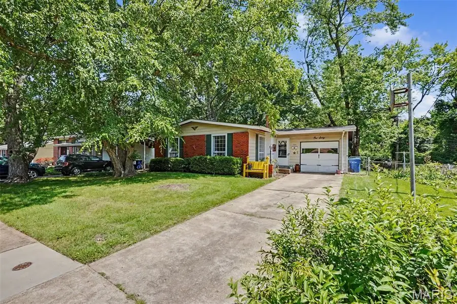 160 Humes Lane, Florissant, MO 63031 - #2