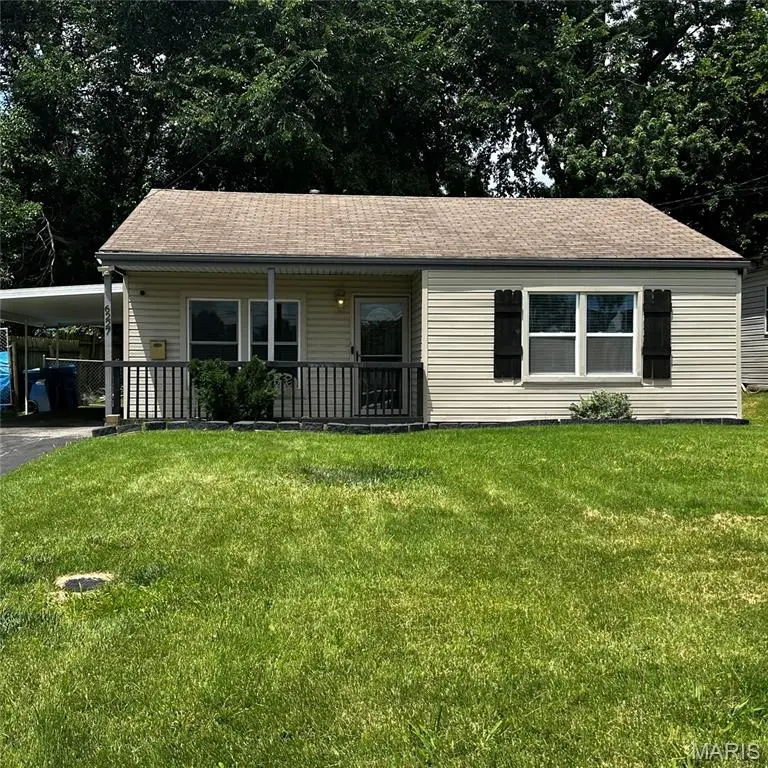 6227 Evergreen Boulevard, Saint Louis, MO 63134 - #1