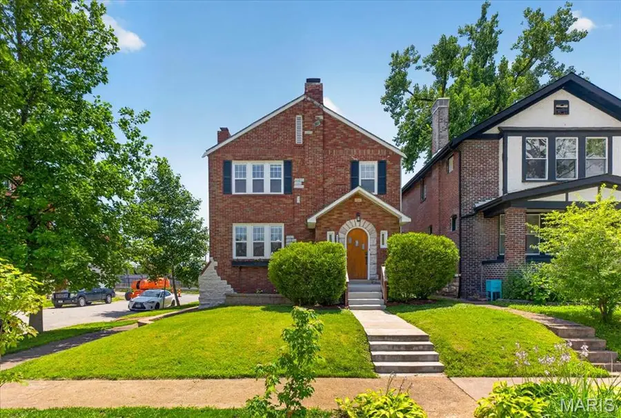 5800 Pershing Avenue, Saint Louis, MO 63112 - #2
