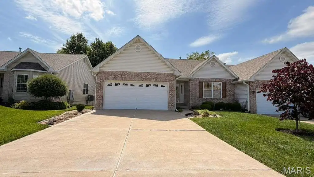 1129 Piepers Glen Lane #8A, Ofallon, MO 63366 - #1