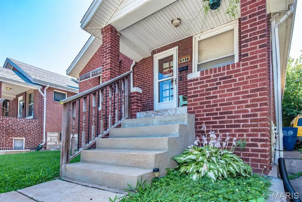 5930 Wanda Avenue, Saint Louis, MO 63116 - #1