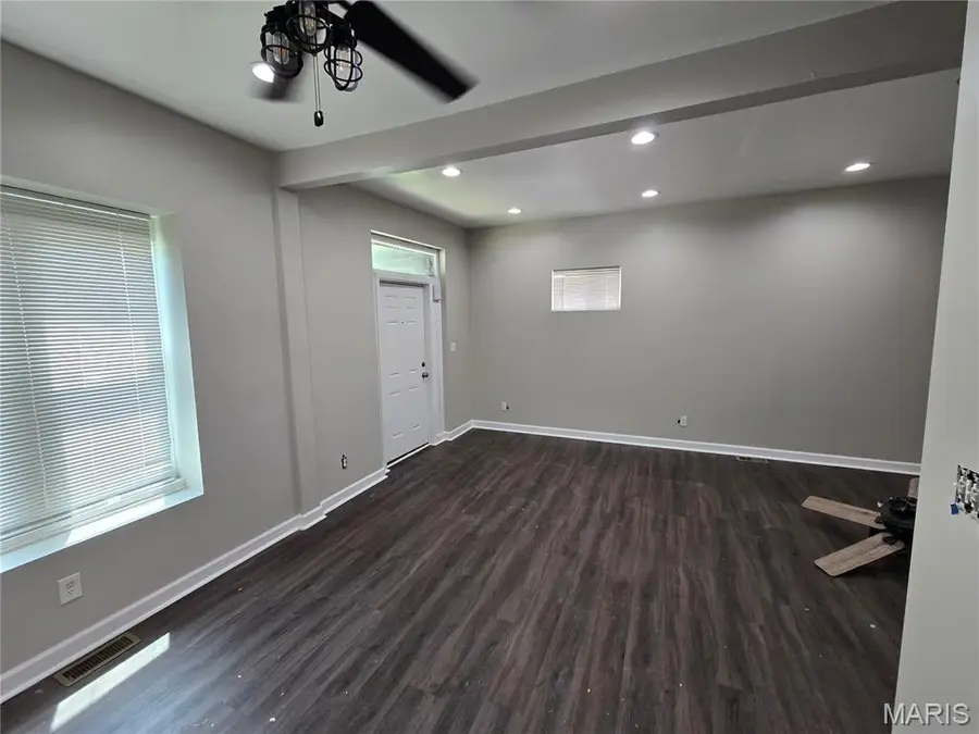 1403 Walton Avenue, Saint Louis, MO 63113 - #3