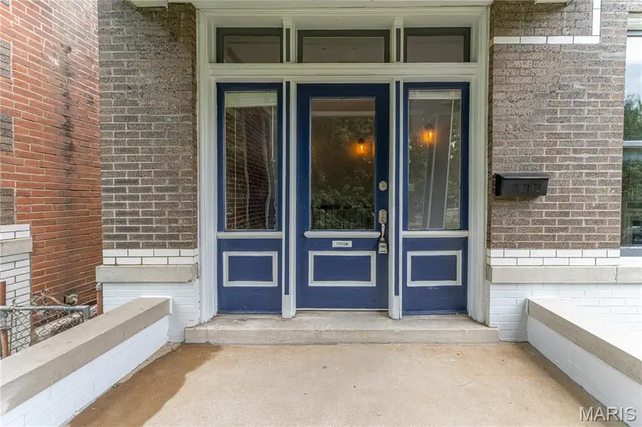 5210 Alaska Avenue, Saint Louis, MO 63111 - #2