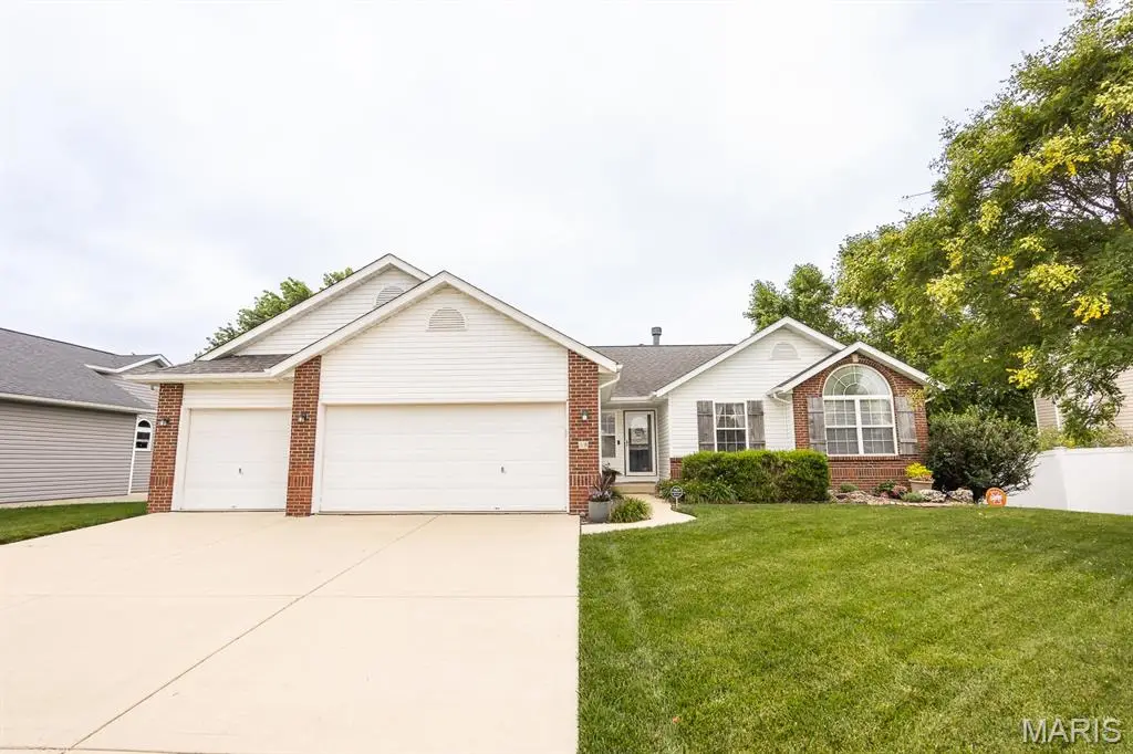 98 Stonebrooke, Troy, IL 62294 - #1
