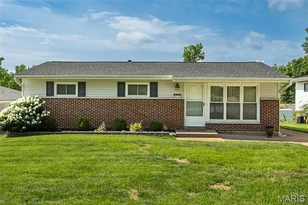 612 Acorn Drive, Crestwood, MO 63126