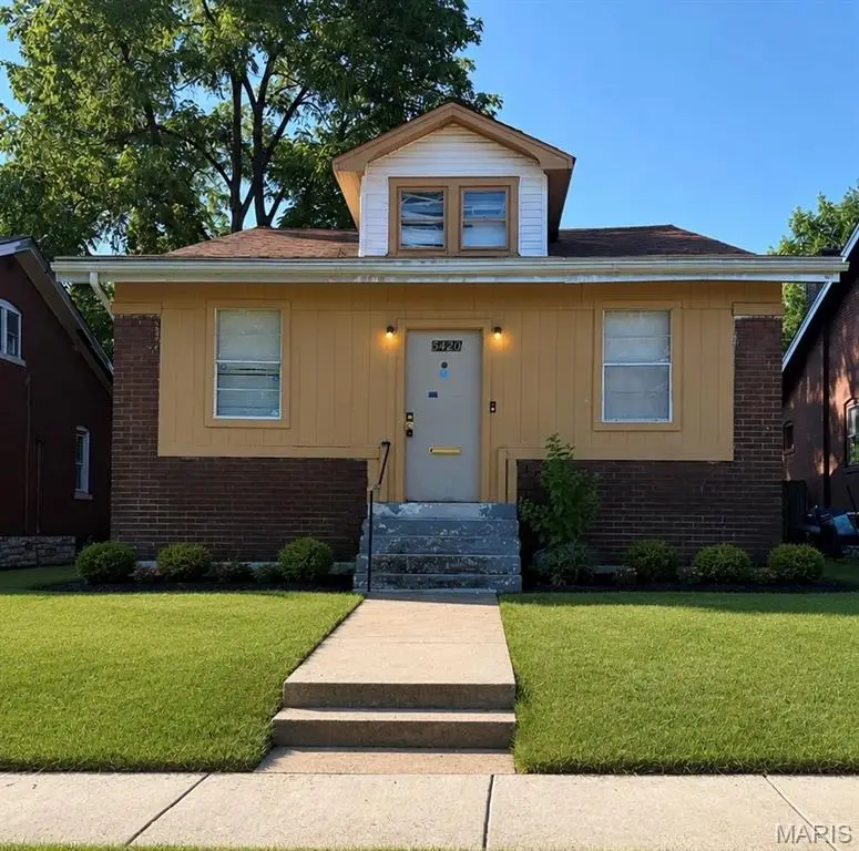 5420 Queens Avenue, Saint Louis, MO 63115 - #1