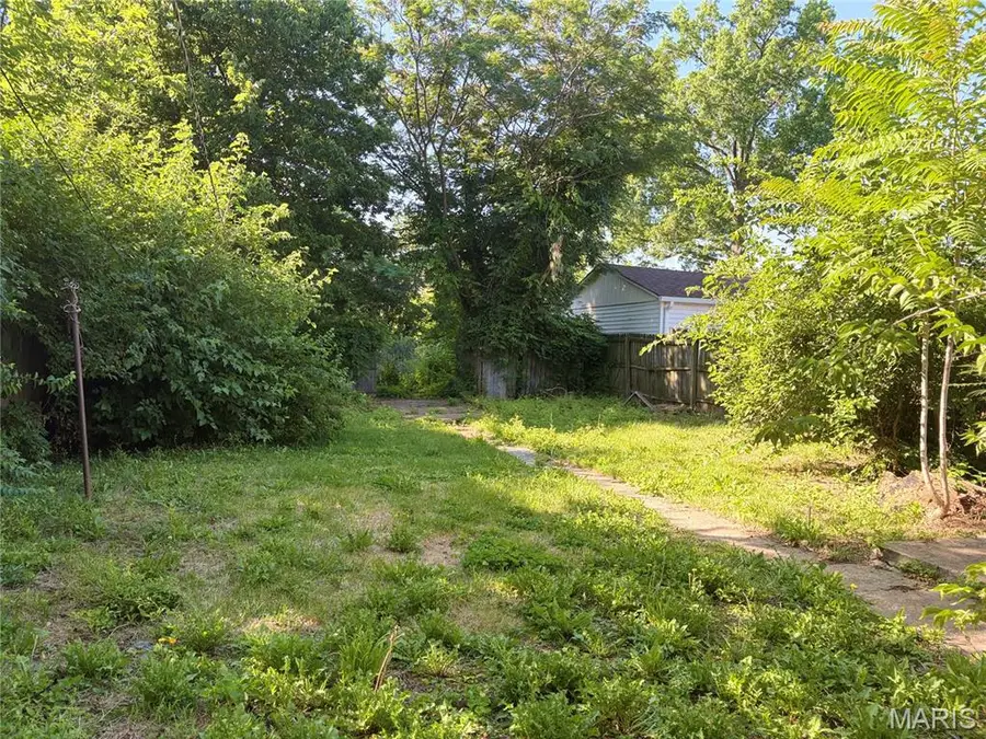 5420 Queens Avenue, Saint Louis, MO 63115 - #2