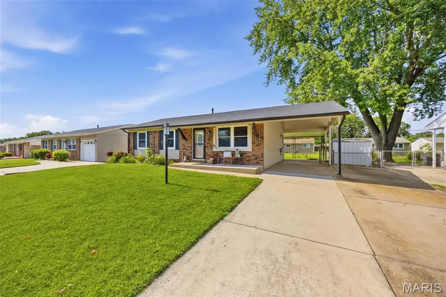3255 Ipswich Lane, Saint Charles, MO 63301 - #2