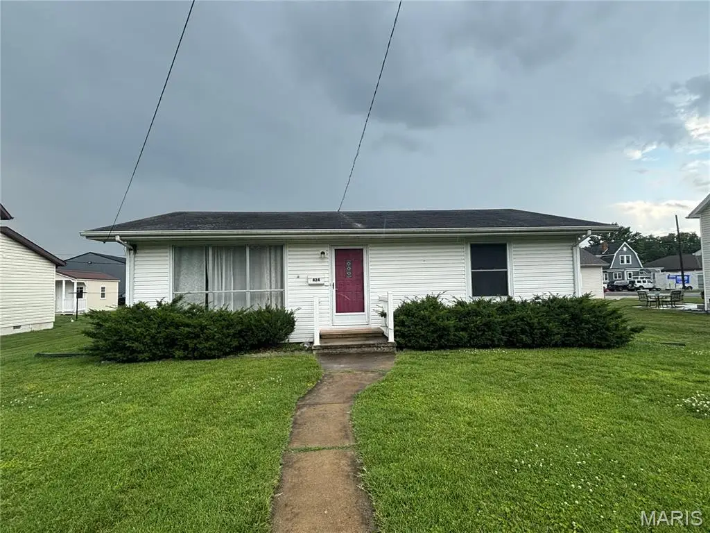424 N 5th Street, Breese, IL 62230 - #1