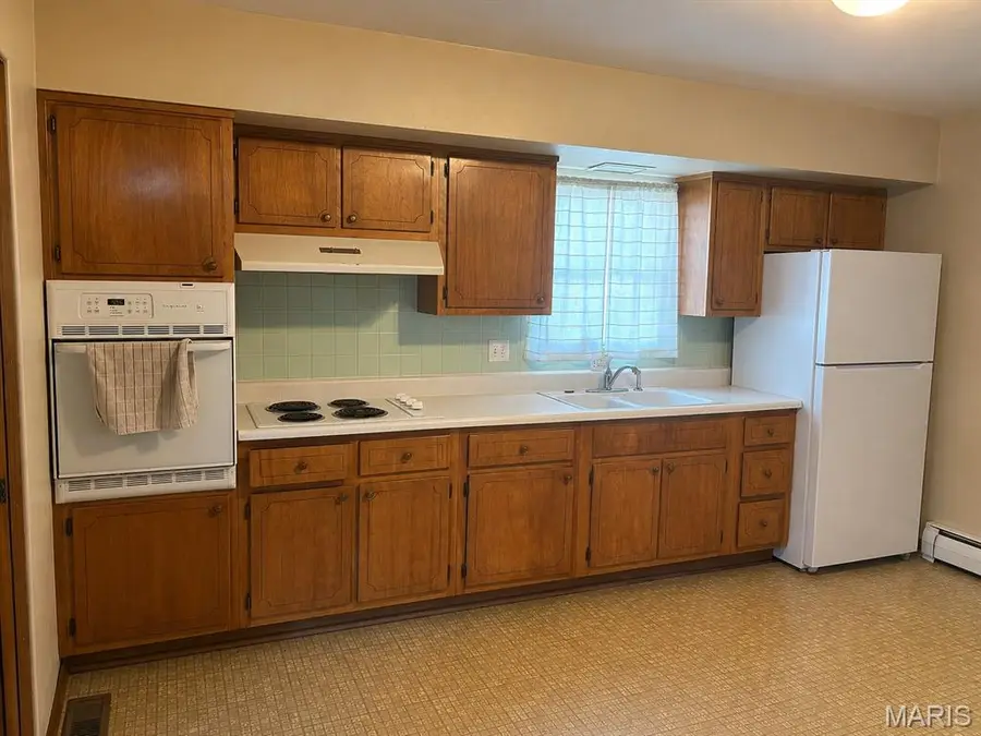 424 N 5th Street, Breese, IL 62230 - #3